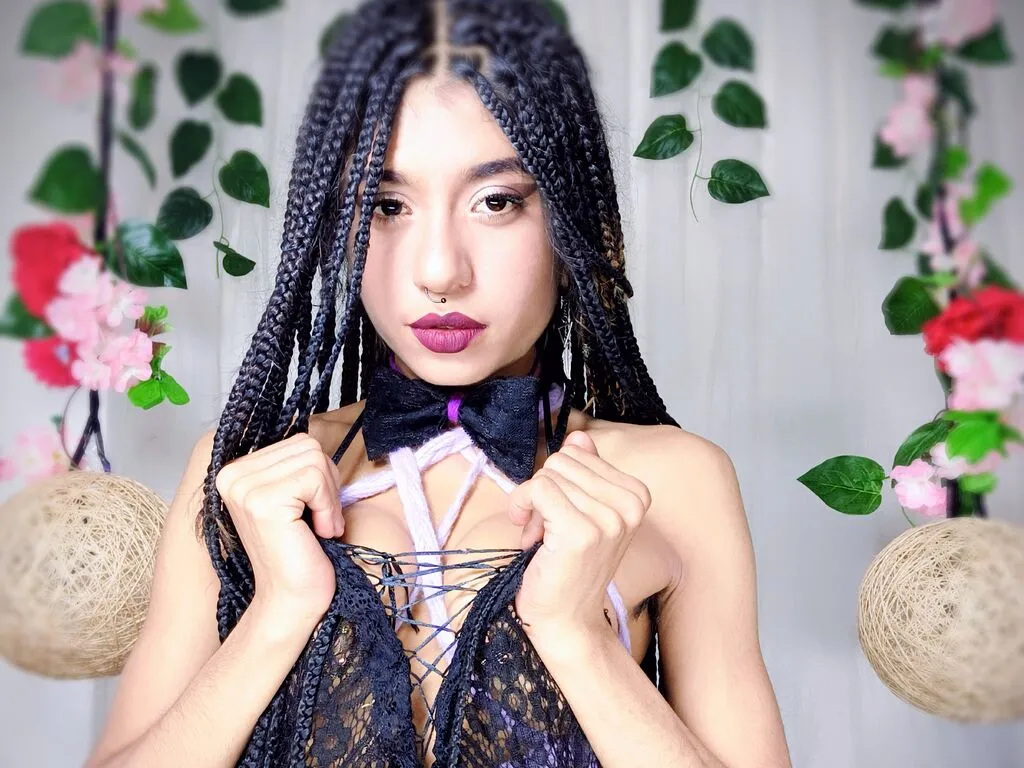 Live sex webcam photo for EvelynTru #277848134