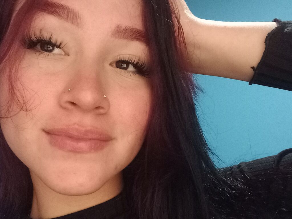 Live sex webcam photo for EzgiCerelli #276804834