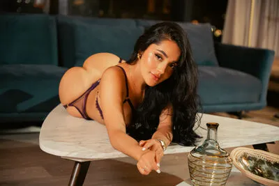 Live sex webcam photo for FabianaLima #290123368