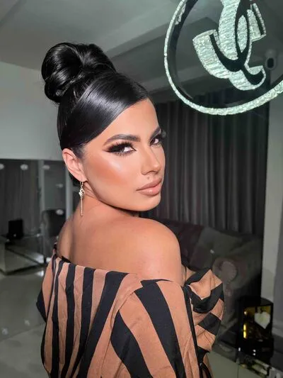 Live sex webcam photo for FernandaGreco #290158413