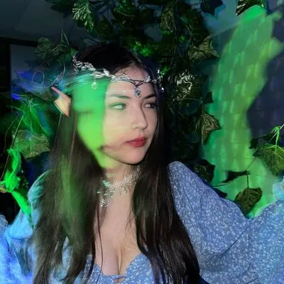 Live sex webcam photo for FloraBurtt