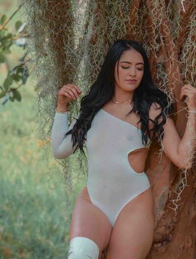 Live sex webcam photo for GabrielaSanto #290122828