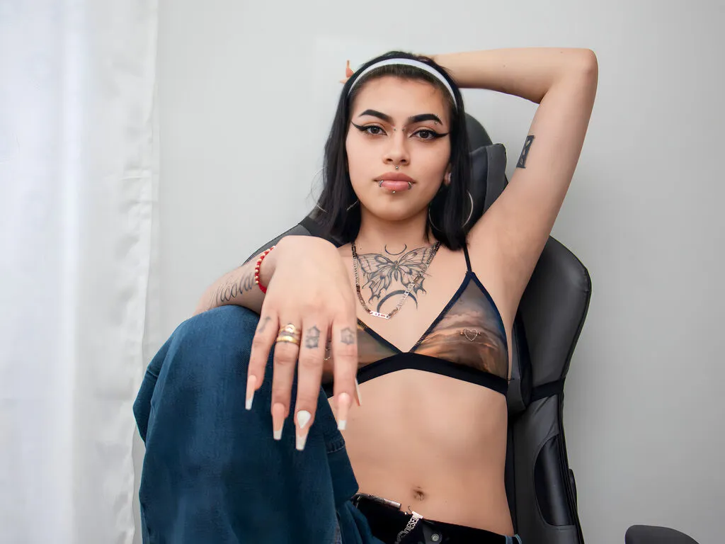 Live sex webcam photo for GellaCons #276941595