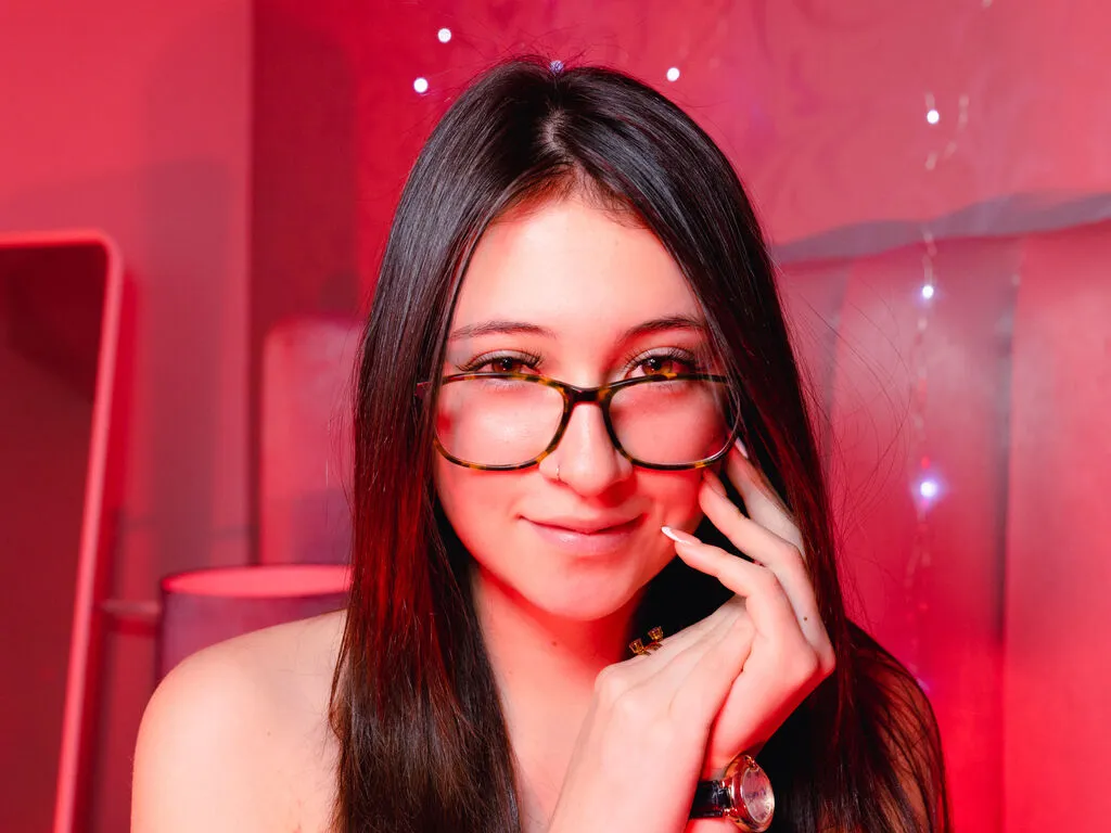 Live sex webcam photo for GemmaGuzman #278224611