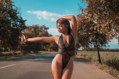 Live sex webcam photo for GiselleMina #290127577