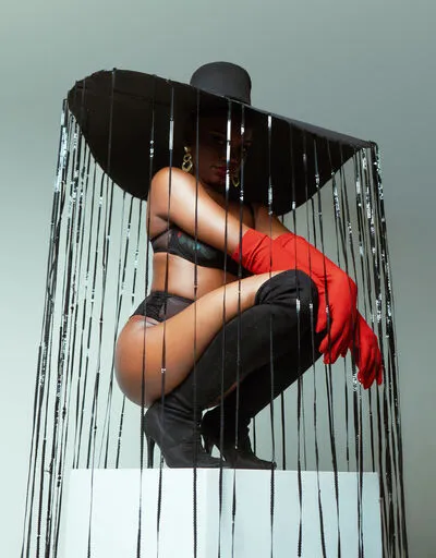 Live sex webcam photo for GiselleMina #290127583