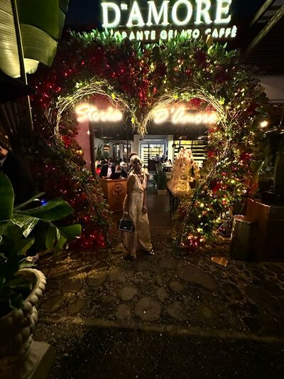 Live sex webcam photo for GiselleMina #290127734