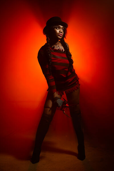 Live sex webcam photo for GiselleMina #290127755