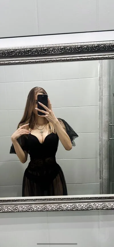 Live sex webcam photo for GladysGuyse #290120843