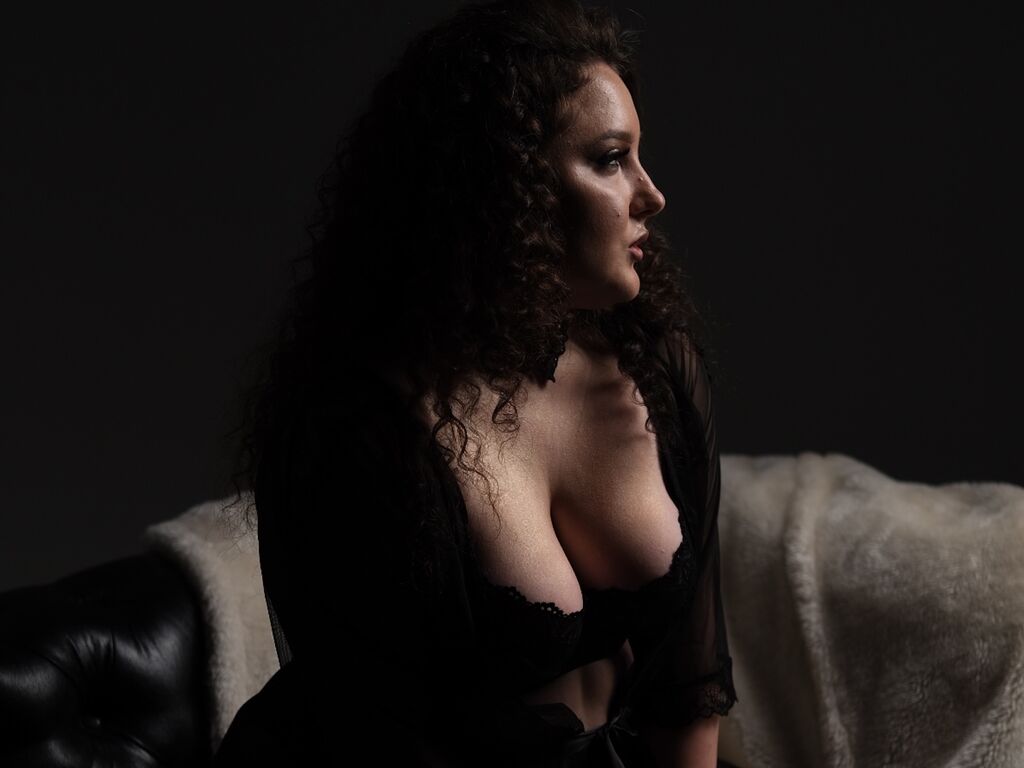 Live sex webcam photo for GloriSparks #277728969