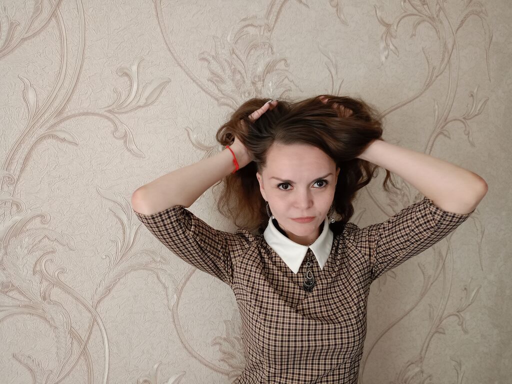 Live sex webcam photo for GulianaNarmo #275901189