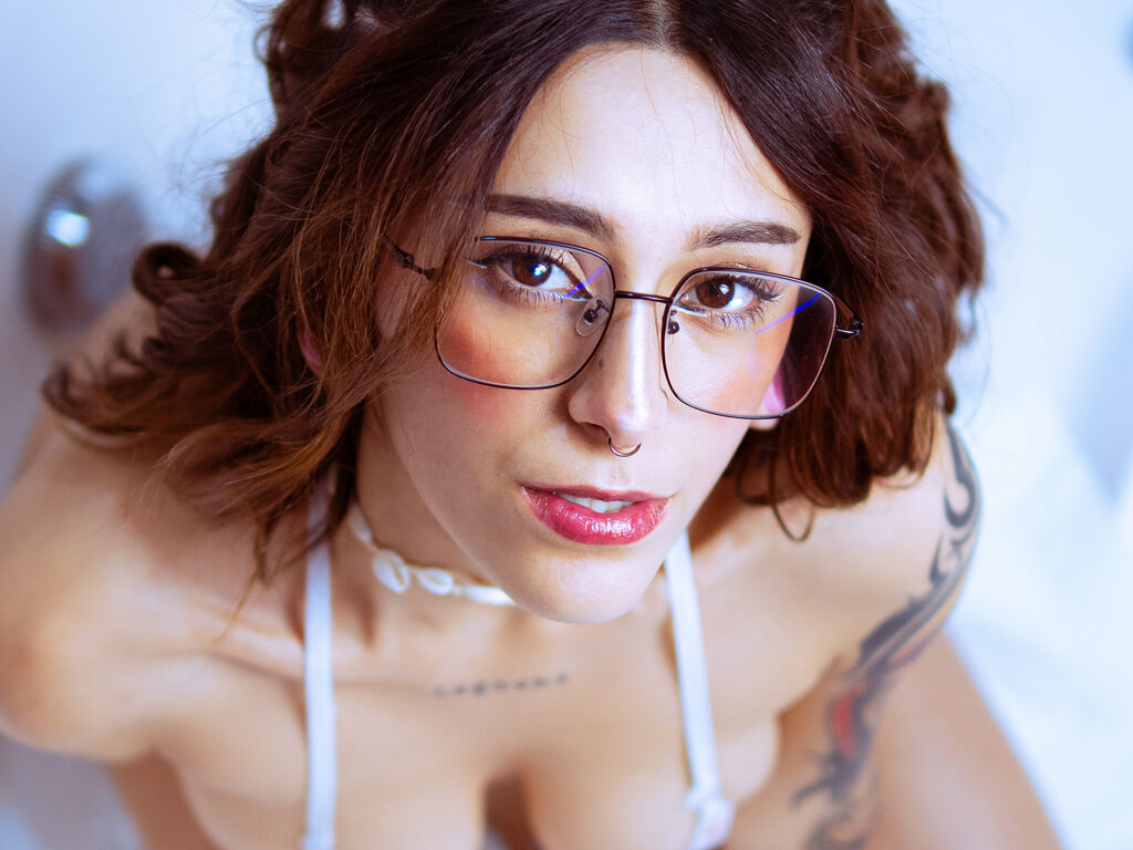 Live sex webcam photo for HaliStone #276155150