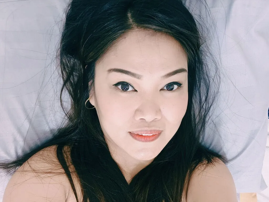 Live sex webcam photo for HannaJolie #276157171