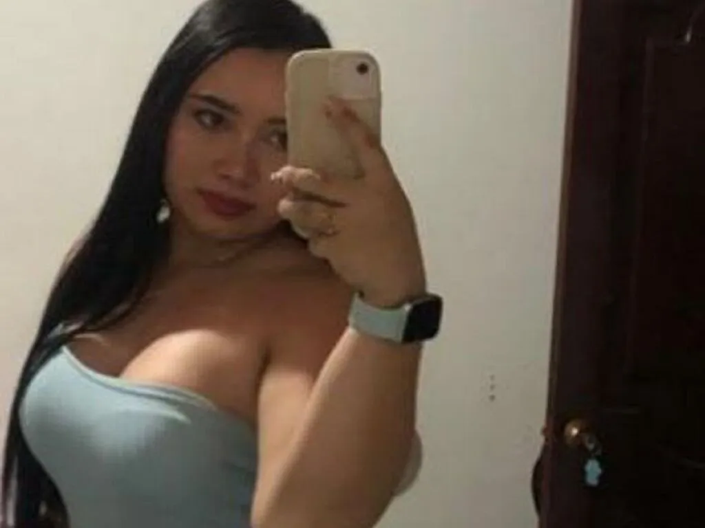 Live sex webcam photo for HannaRusi #277167964