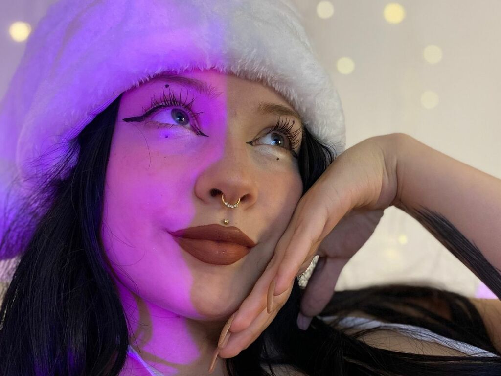 Live sex webcam photo for HaryBecker #277042543