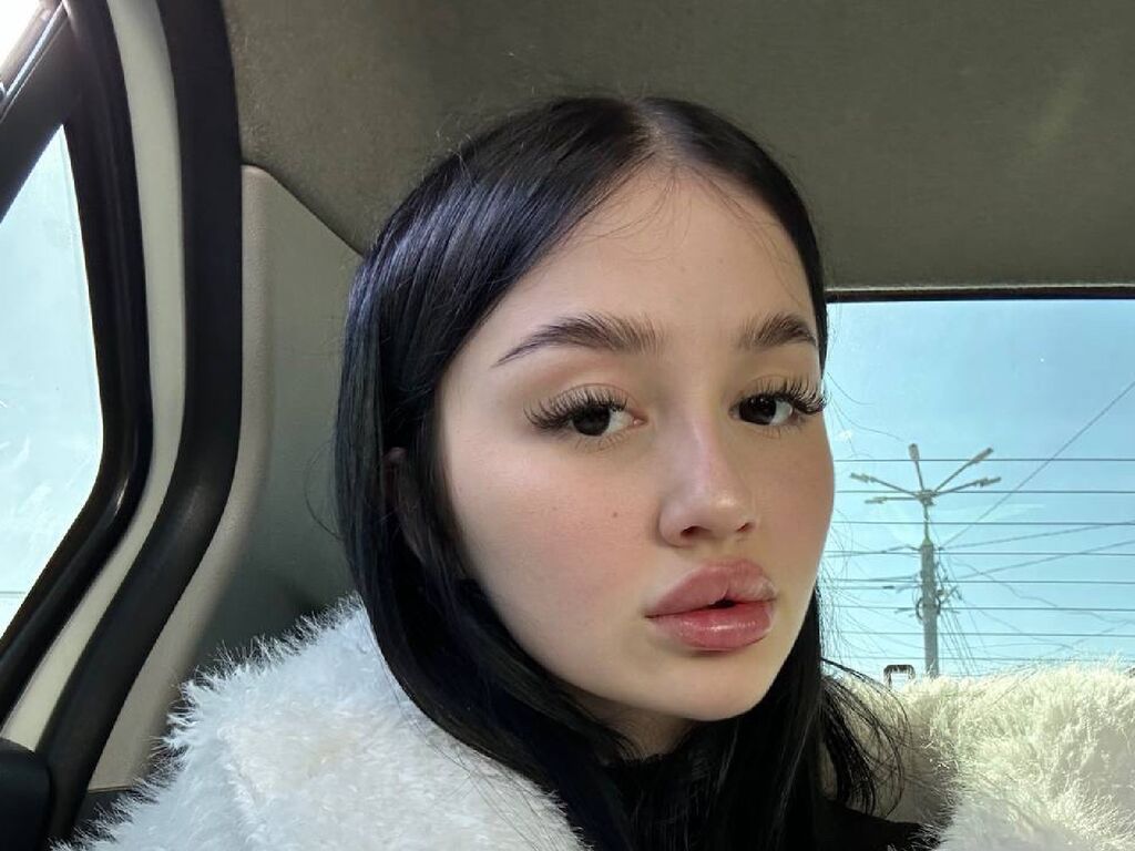 Live sex webcam photo for HelaNevel #277547961