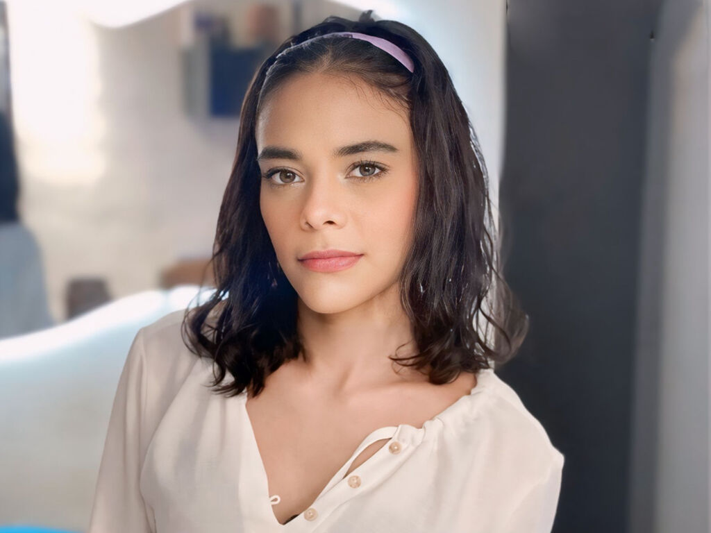 Live sex webcam photo for HelenSofya #277875062