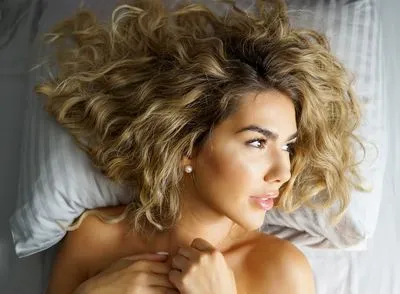 Live sex webcam photo for HeleneRossy #290159938