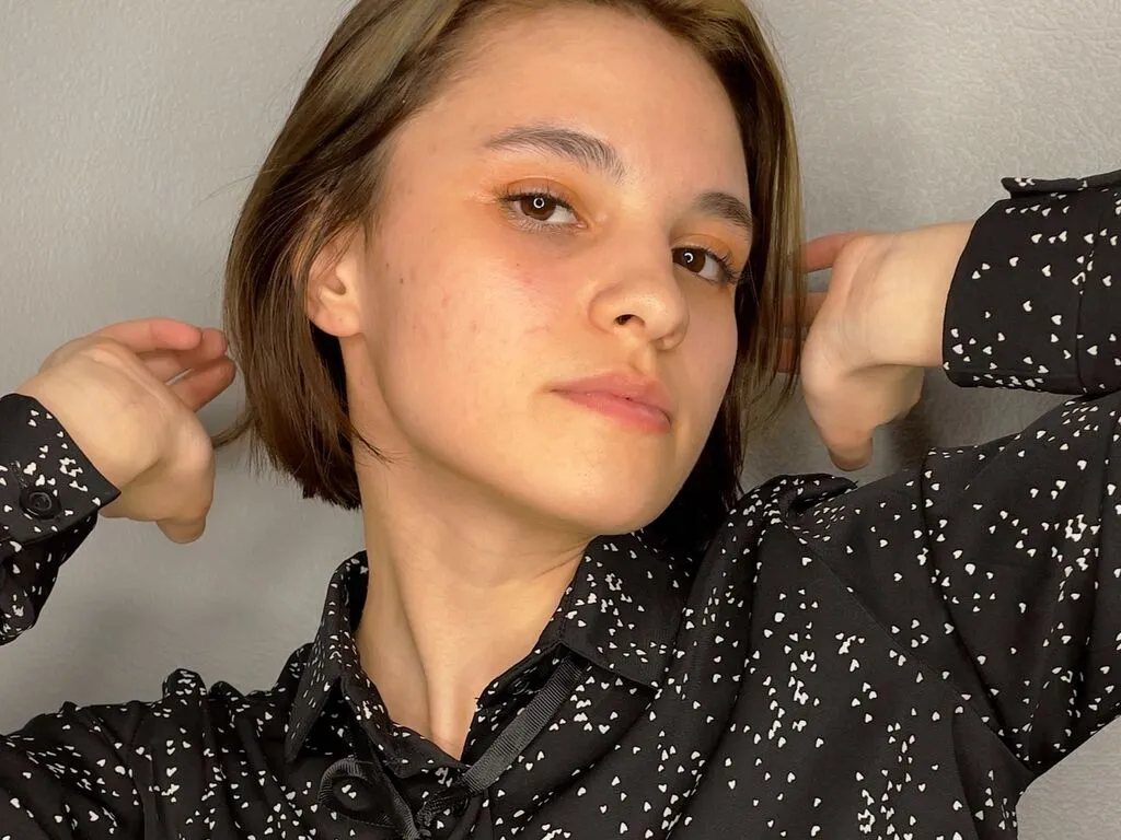 Live sex webcam photo for HeliceSykes #277723968