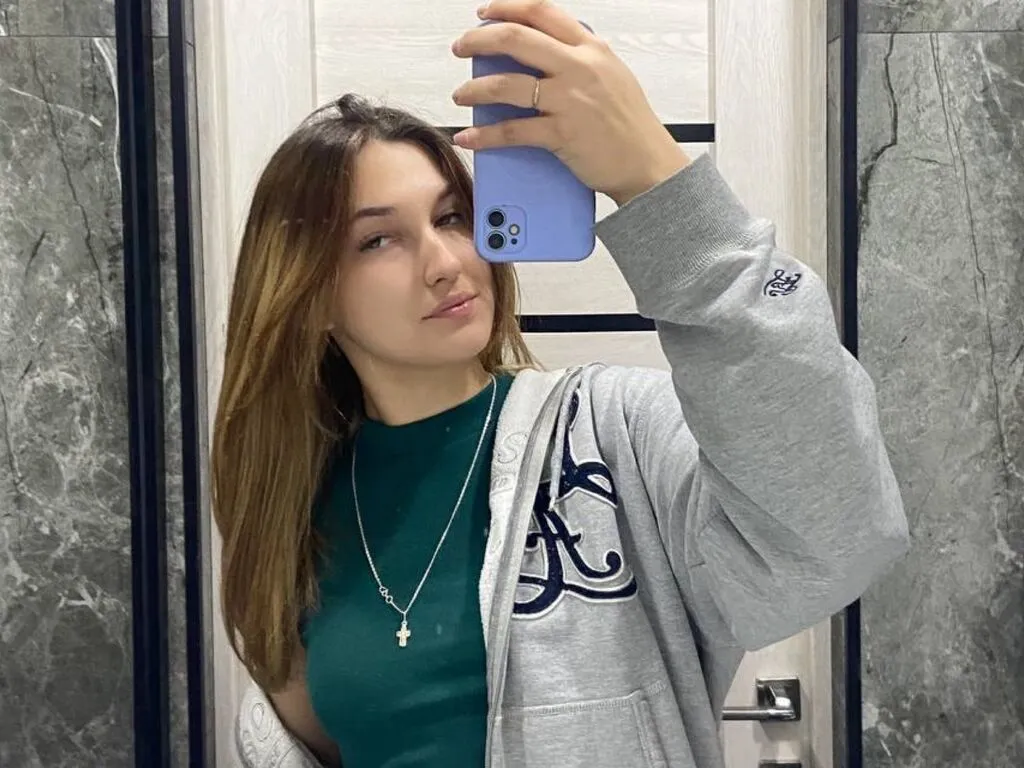 Live sex webcam photo for HollisFunnell #278252497