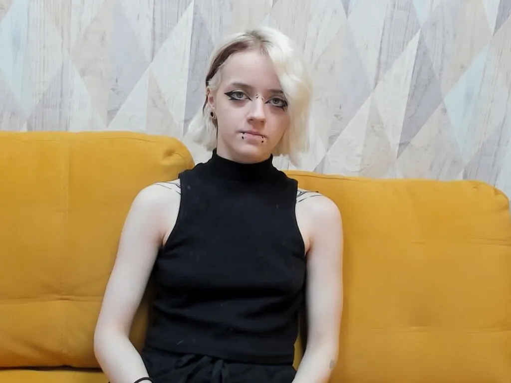 Live sex webcam photo for HollySilvia #277965597