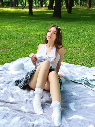 Live sex webcam photo for HoneyBlair #290136297