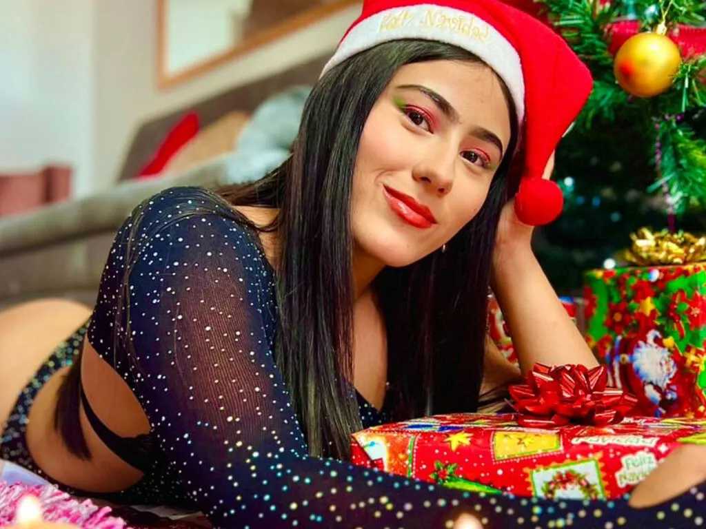 Live sex webcam photo for IsaGalvis #276795457