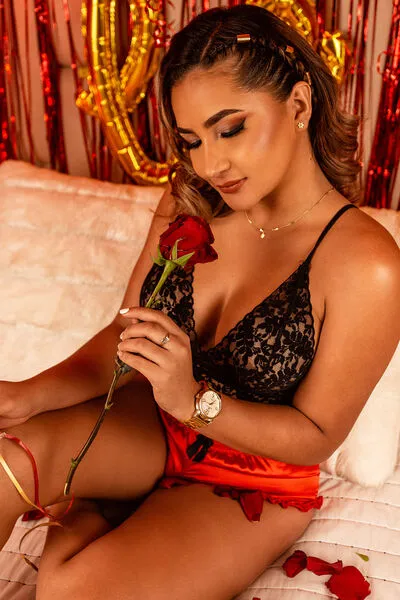 Live sex webcam photo for IsabelBrouw #290158588