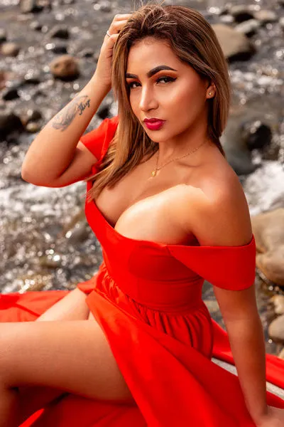 Live sex webcam photo for IsabelBrouw #290158605