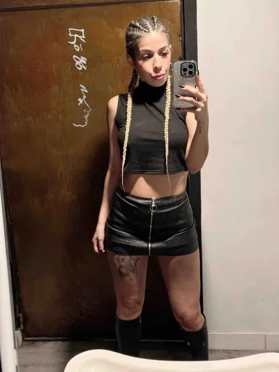 Live sex webcam photo for IsabellaAsh #290128272