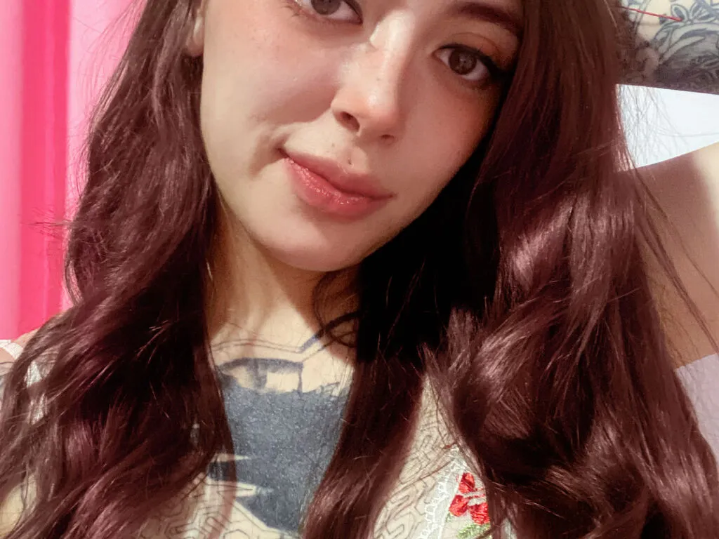 Live sex webcam photo for IsabellaBoneth #277557924