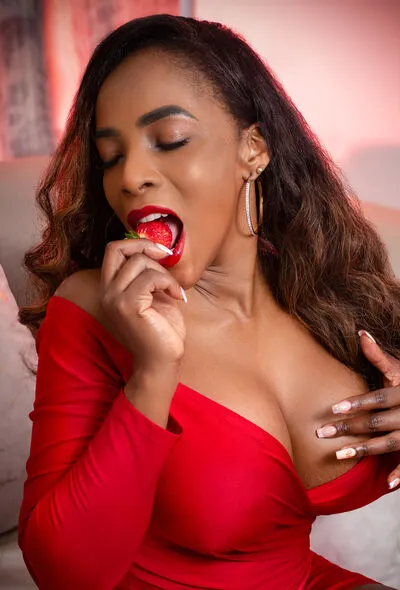 Live sex webcam photo for IsabellaKaned #290134141