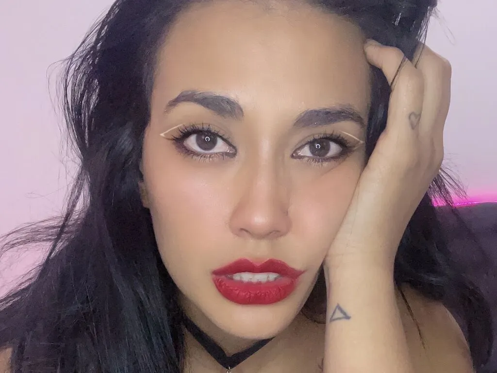 Live sex webcam photo for IsabellaLisa #277008498