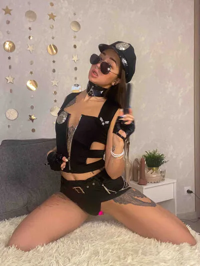 Live sex webcam photo for IskrinaCold #290137183