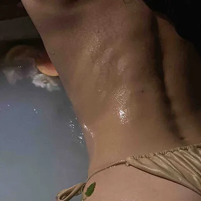 Live sex webcam photo for IskrinaCold #290137196