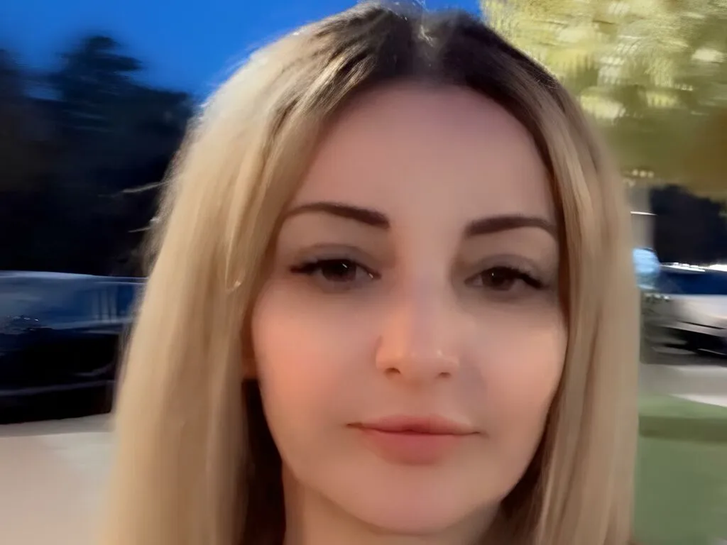 Live sex webcam photo for JaneOcean #277447355