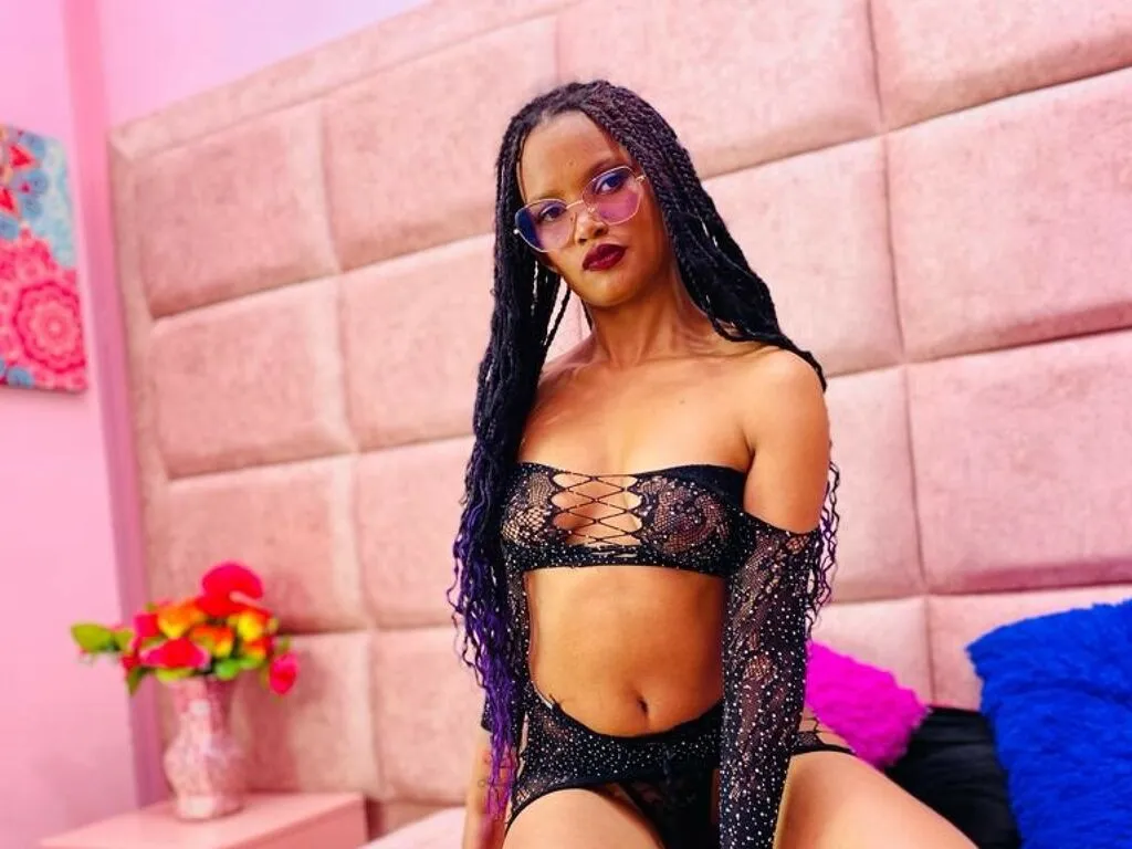 Live sex webcam photo for JannaSure #276312533