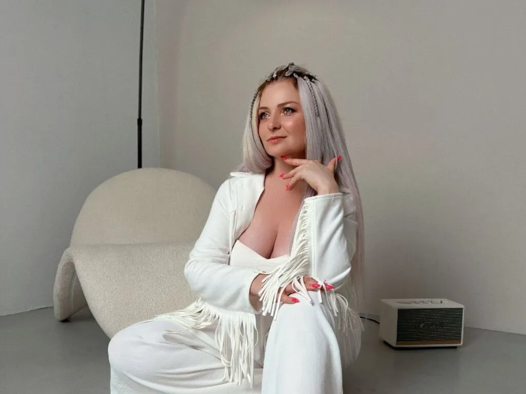 Live sex webcam photo for JeniferCollin #278261516