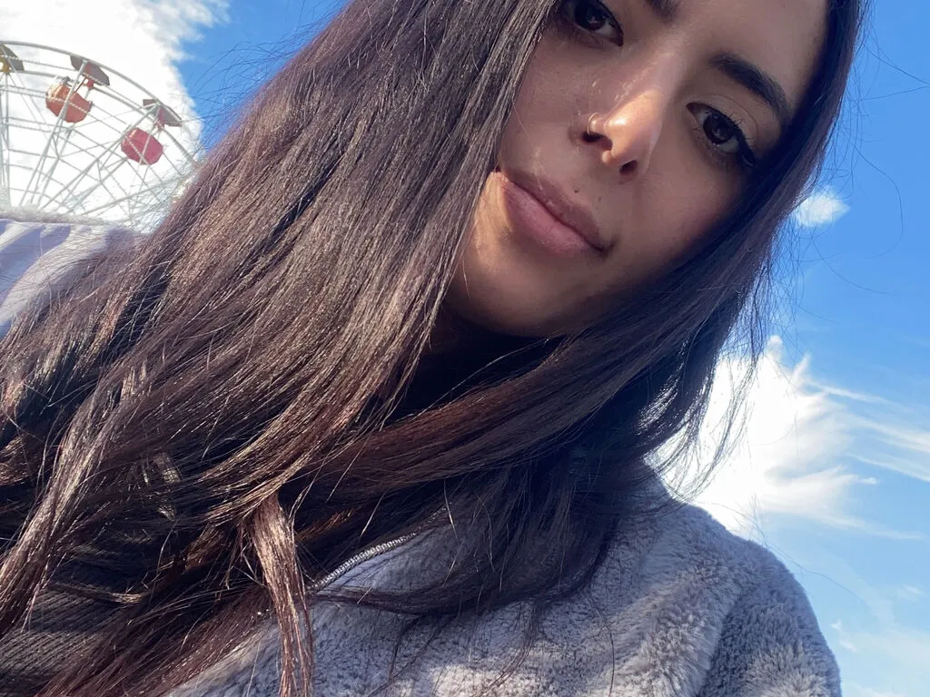 Live sex webcam photo for JennieTanaka #277230053