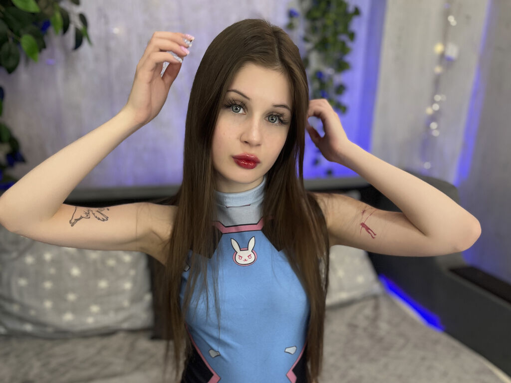 Live sex webcam photo for JessDane #277219910