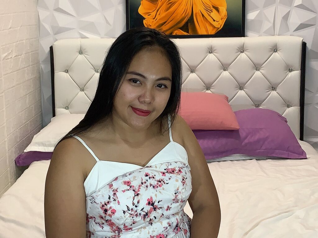 Live sex webcam photo for JesseySantos #276166446