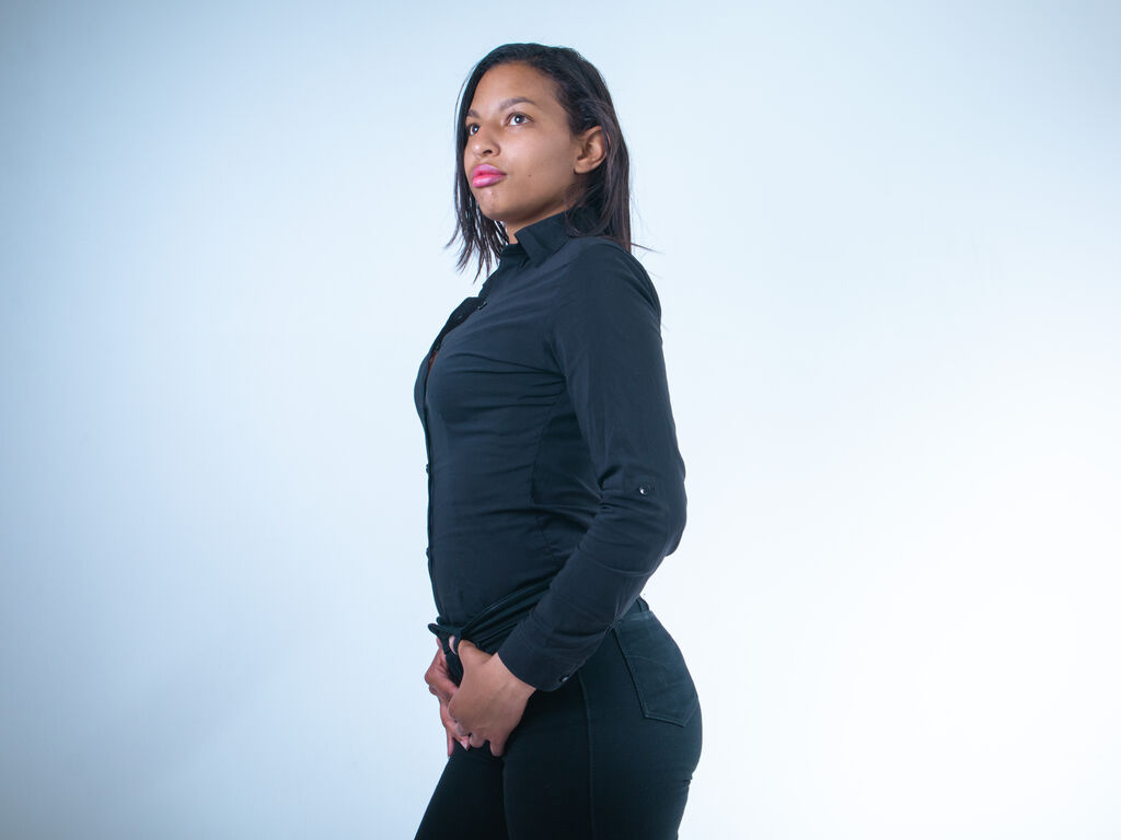 Live sex webcam photo for JessicaMejia #276312713