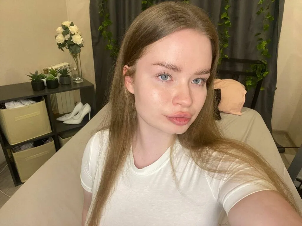 Live sex webcam photo for JessicaWagner #277408290
