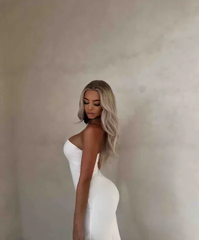 Live sex webcam photo for JessieBreen #290124186