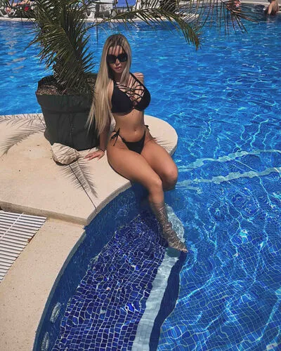 Live sex webcam photo for JessieBreen #290124207
