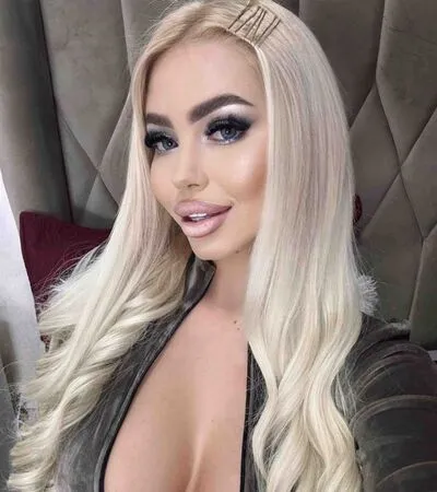 Live sex webcam photo for JessieBreen #290124263