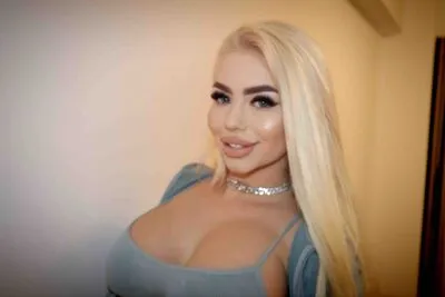 Live sex webcam photo for JessieBreen #290124269