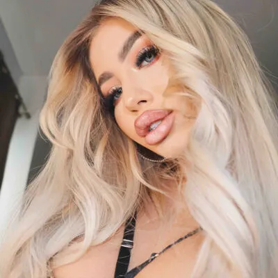 Live sex webcam photo for JessieBreen #290124305