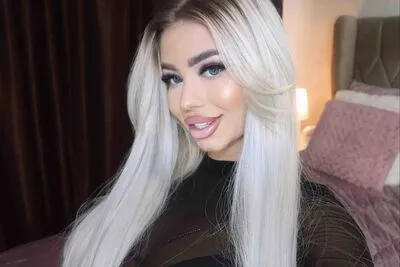 Live sex webcam photo for JessieBreen #290124310