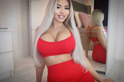 Live sex webcam photo for JessieBreen #290124313